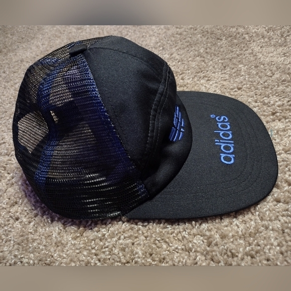 Adidas Archive Black and Blue Mesh Cap Snapback NWOT - Picture 1 of 15